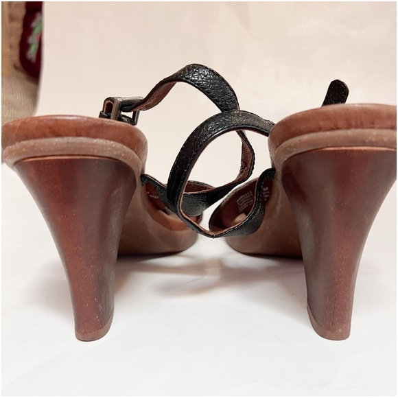 Naya Arnelli Black Leather T-Strap Heel Sandal Size 10 - Picture 10 of 15